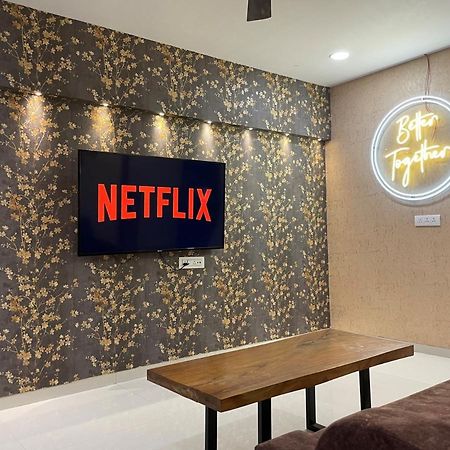 Osi Apartments Bandra West Мумбаи Экстерьер фото