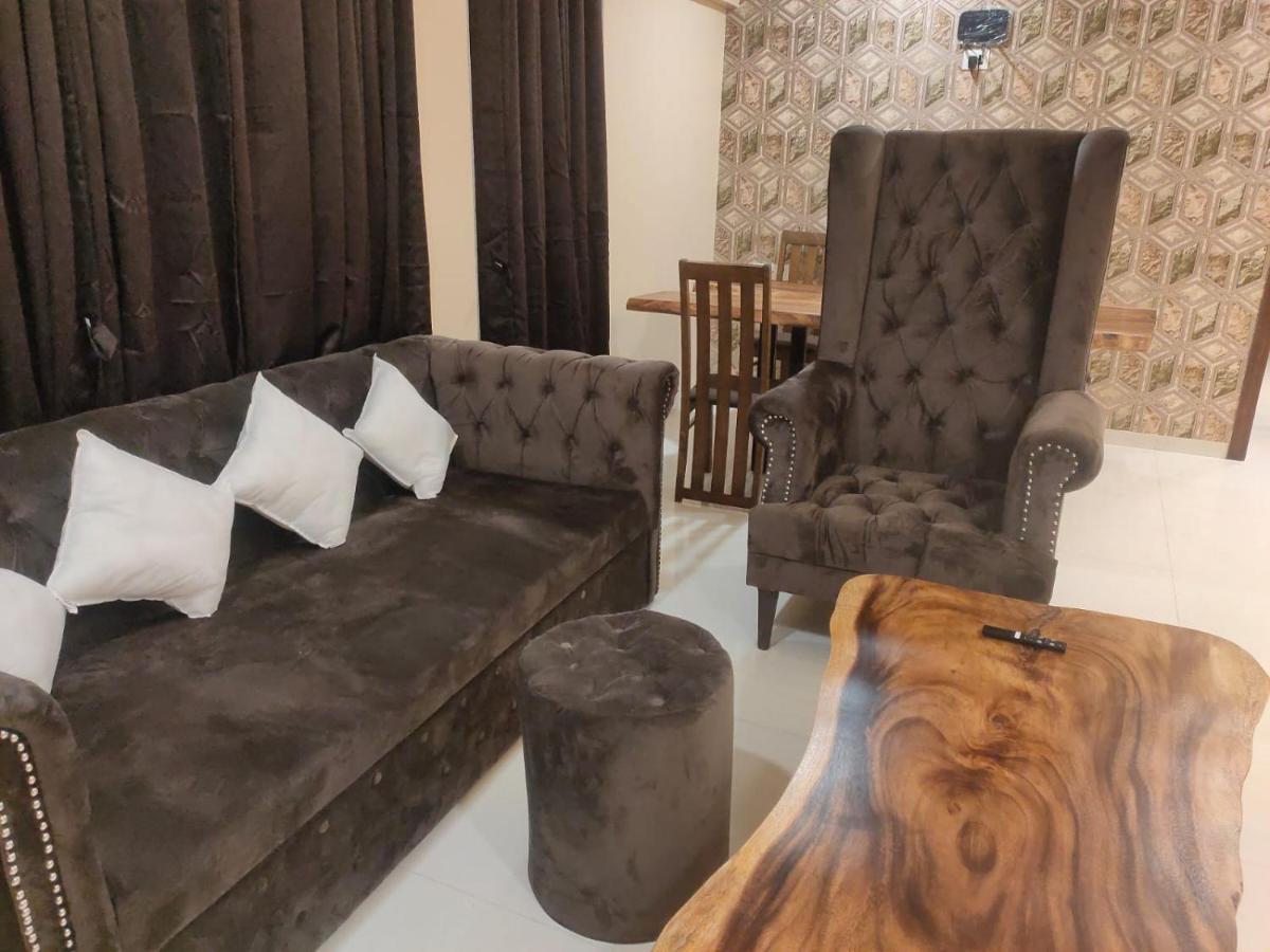 Osi Apartments Bandra West Мумбаи Экстерьер фото
