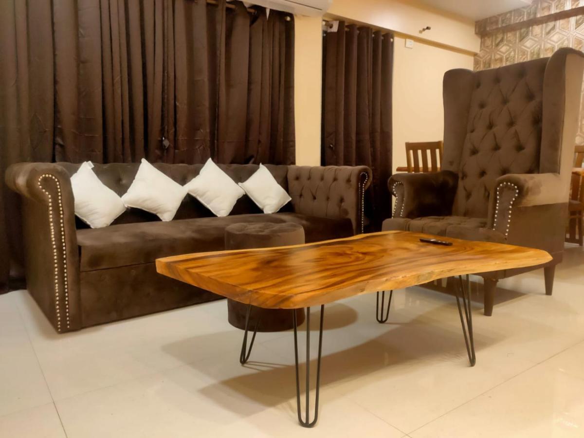 Osi Apartments Bandra West Мумбаи Экстерьер фото